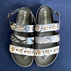 Patrizia by Spring Step Sandals
